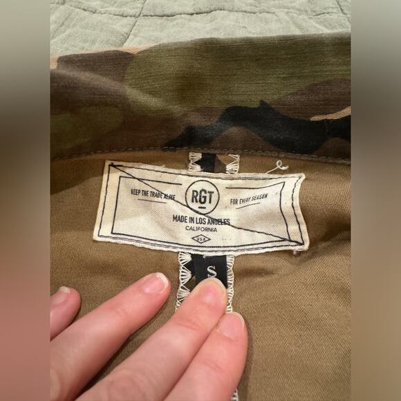 Men’s Rogue Territory Camo Field Jacket - Size Small - Picture 6 of 10